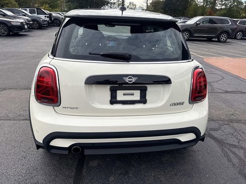 Used 2022 MINI Cooper 2-Door Hardtop image 4