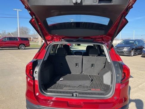 Used 2023 GMC Terrain SLE w/ Driver Convenience Package image 25