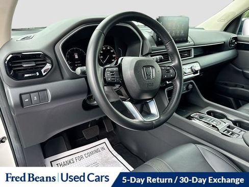 Used 2024 Honda Pilot Touring image 12