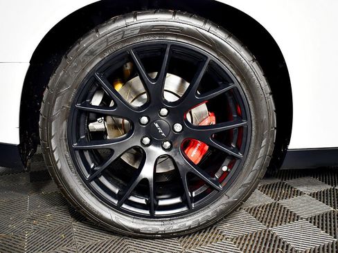 Used 2015 Dodge Challenger SRT Hellcat image 44