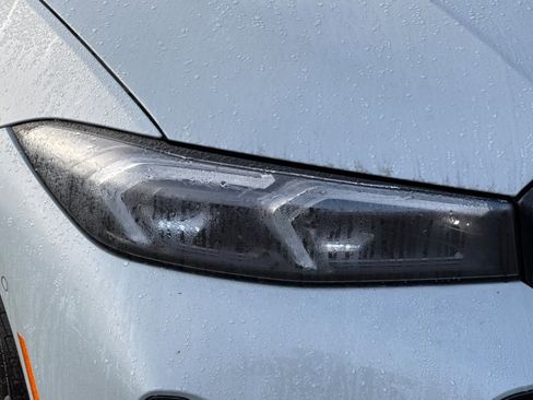 Used 2026 BMW 330i Sedan w/ M Sport Package RWD image 11