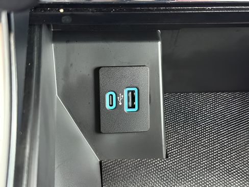 Used 2024 Ford F150 Lariat AWD/4WD image 24
