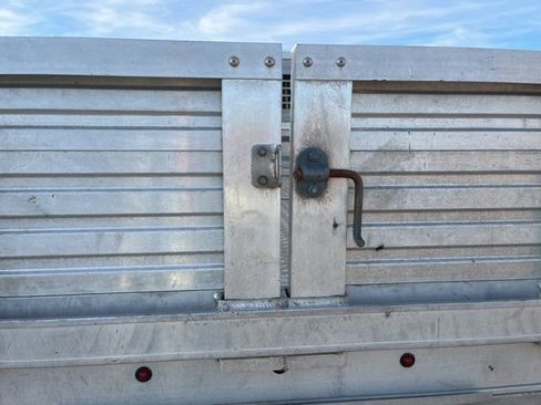 Used 2017 RAM 3500 Tradesman w/ Chrome Appearance Group image 9