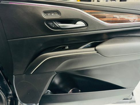 Used 2022 Cadillac Escalade Luxury w/ LPO, Illumination Package image 20