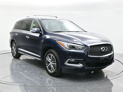 Used 2019 INFINITI QX60 Luxe w/ Essential Package