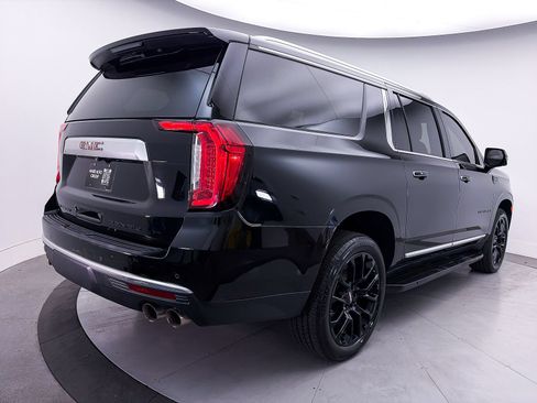 Used 2023 GMC Yukon XL Denali AWD/4WD image 17