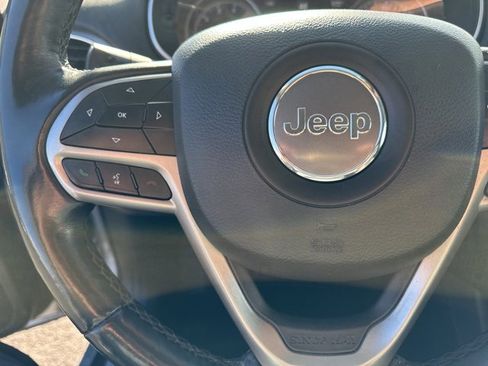 Used 2019 Jeep Cherokee Limited image 30