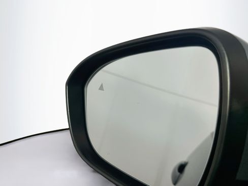 Used 2021 Nissan Rogue SL AWD/4WD image 16