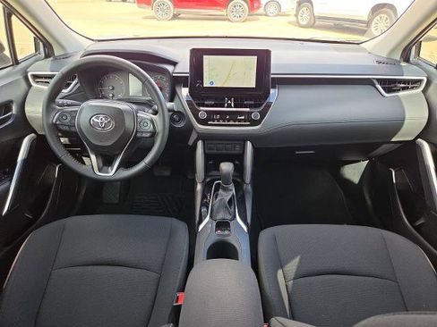 Used 2024 Toyota Corolla Cross LE w/ Moonroof Package FWD image 21