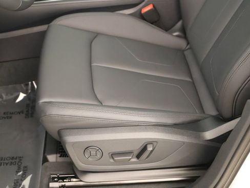 New 2025 Audi Q3 2.0T Premium image 25