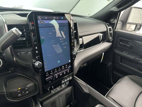 New 2026 RAM 2500 Limited image 32