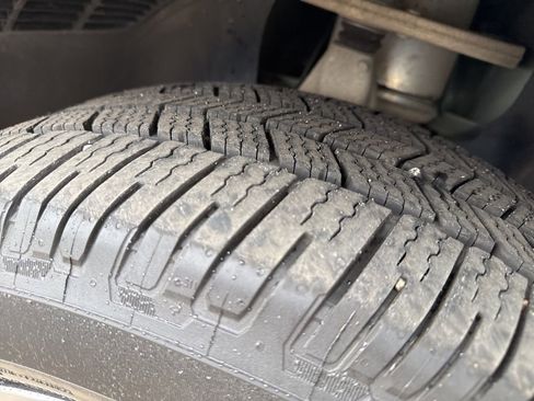 Used 2023 Rivian R1T Adventure image 27