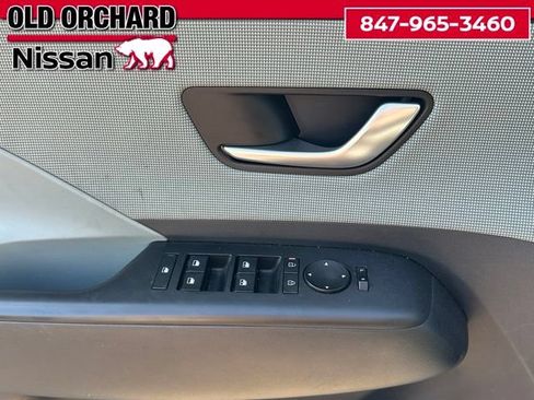 Used 2024 Hyundai Kona Limited FWD image 8