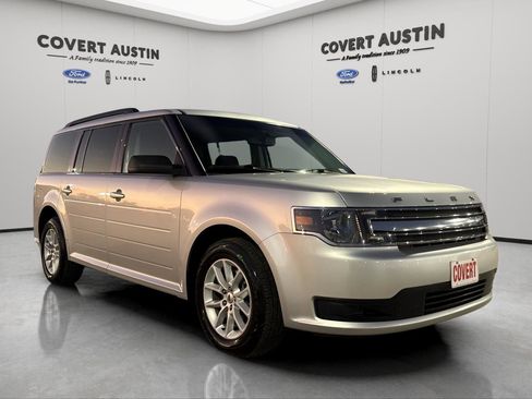 Used 2019 Ford Flex SE image 7