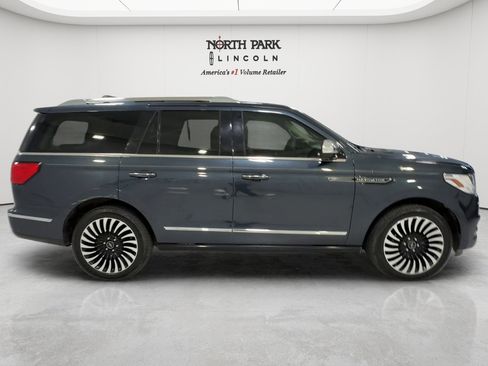 Used 2021 Lincoln Navigator Black Label w/ Cargo Convenience Package AWD/4WD image 6