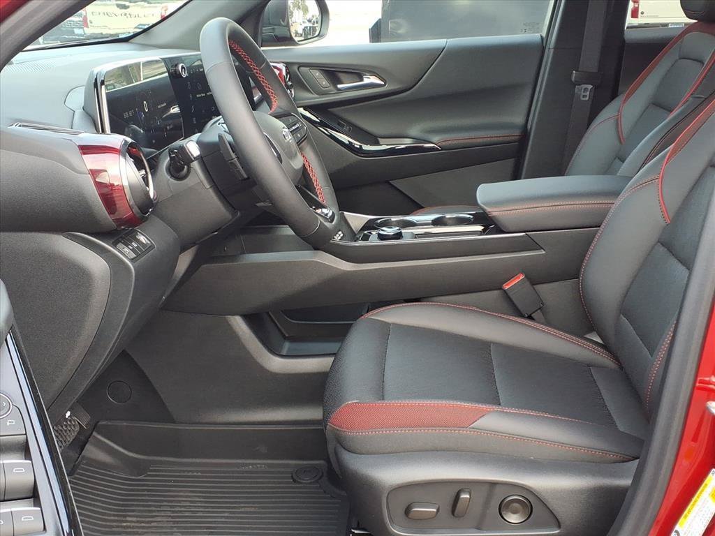 New 2027 Chevrolet Equinox RS w/ LPO, Floor Liner Package FWD image 16