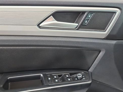 Used 2019 Volkswagen Atlas SE FWD image 27