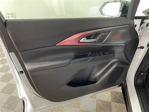 New 2026 Chevrolet Equinox EV RS image 13