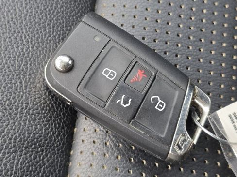 Used 2019 Volkswagen Golf R 4-Door AWD/4WD image 60