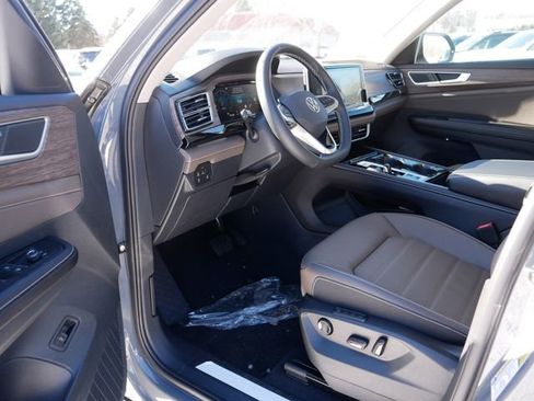 New 2026 Volkswagen Atlas SEL image 6