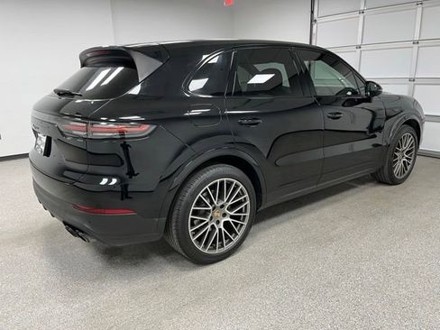 Used 2022 Porsche Cayenne Platinum Edition AWD/4WD image 9