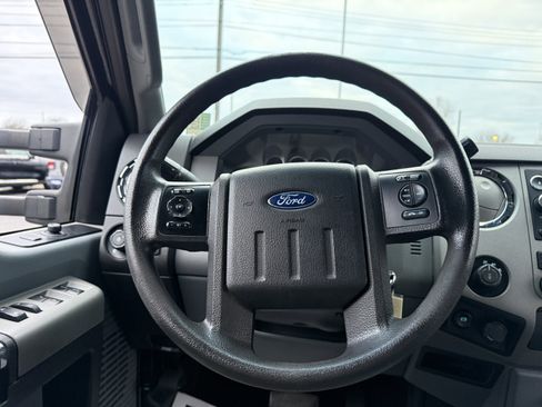 Used 2016 Ford F250 XLT w/ XLT Premium Package image 17