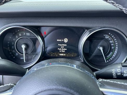 Used 2023 Jeep Wrangler Unlimited Sahara w/ Cold Weather Group AWD/4WD image 25