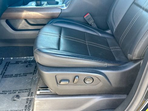 Used 2024 Chevrolet Silverado 1500 High Country w/ Technology Package AWD/4WD image 18