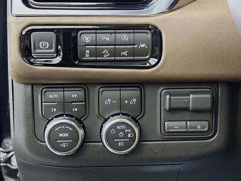 New 2026 GMC Yukon XL Denali Ultimate image 10