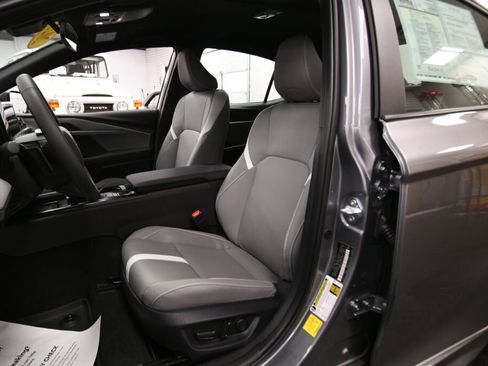 Certified 2025 Toyota Camry SE image 10