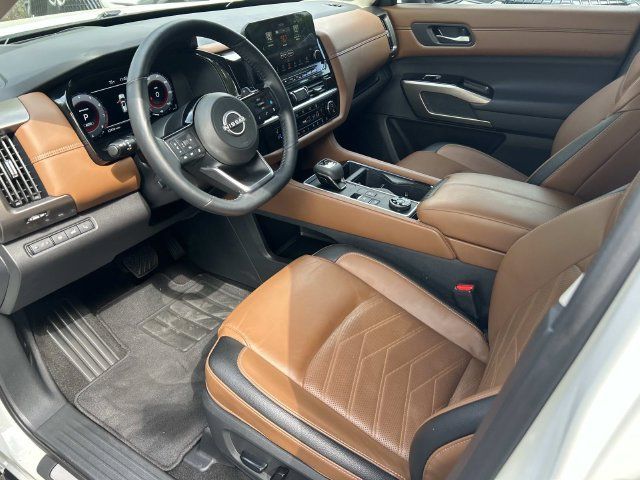 Used 2024 Nissan Pathfinder Platinum w/ Cargo Package AWD/4WD image 12
