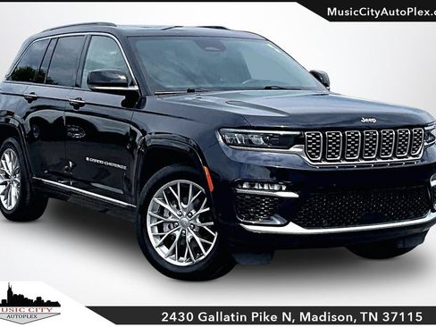 Used 2024 Jeep Grand Cherokee Summit w/ Luxury Tech Group V AWD/4WD image 1