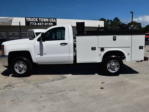 Used 2018 Chevrolet Silverado 2500 W/T RWD image 4