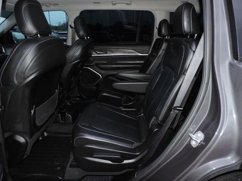 Used 2022 Jeep Grand Cherokee L Limited image 21