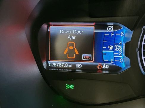 Certified 2022 Ford Ranger Lariat w/ Tremor Off-Road Package image 18