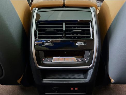 New 2026 BMW X5 xDrive50e w/ M Sport Package image 28