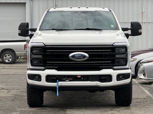 Used 2026 Ford F250 Platinum w/ Tremor Off-Road Package image 9