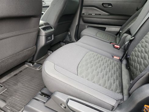 New 2025 Nissan Pathfinder SV w/ Black Appearance Package image 19