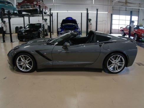 Used 2016 Chevrolet Corvette Stingray Coupe w/ 2LT Preferred Equipment Group image 2