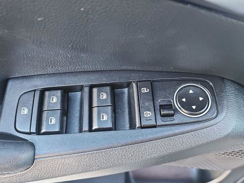 Used 2021 Kia Seltos EX image 18