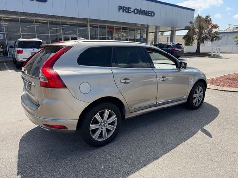 Used 2016 Volvo XC60 T6 w/ Proximity Package image 3