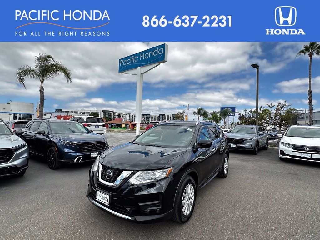 Used 2018 Nissan Rogue SV FWD image 1