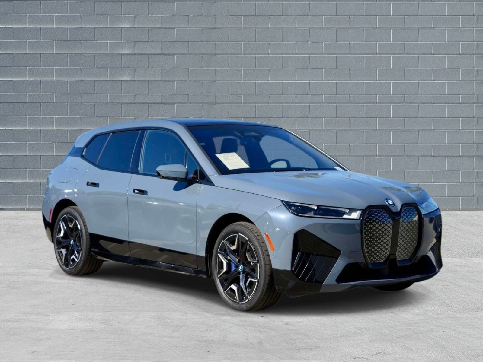 Used 2024 BMW iX xDrive50 w/ Premium Package AWD/4WD image 1