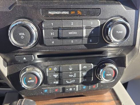 Used 2016 Ford F150 Lariat w/ Equipment Group 501A Mid image 19