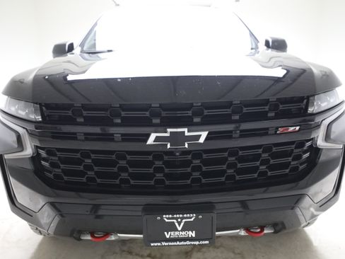 Used 2023 Chevrolet Tahoe Z71 w/ Z71 Off-Road Package AWD/4WD image 8