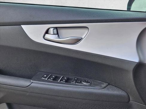 Used 2022 Kia Forte LXS image 15