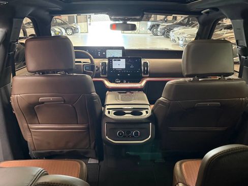 Used 2025 Ford Expedition King Ranch AWD/4WD image 54