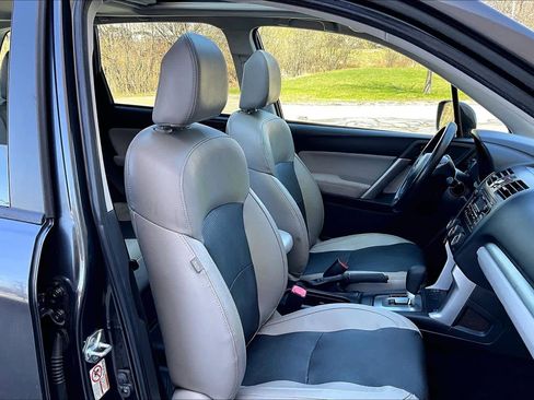 Used 2015 Subaru Forester 2.5i Premium w/ All-Weather Package AWD/4WD image 8