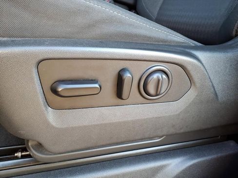 Used 2020 GMC Sierra 1500 Elevation w/ Elevation Value Package image 5