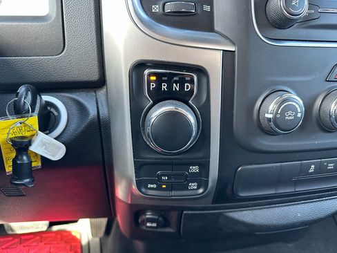 Used 2020 RAM 1500 Classic SLT image 16